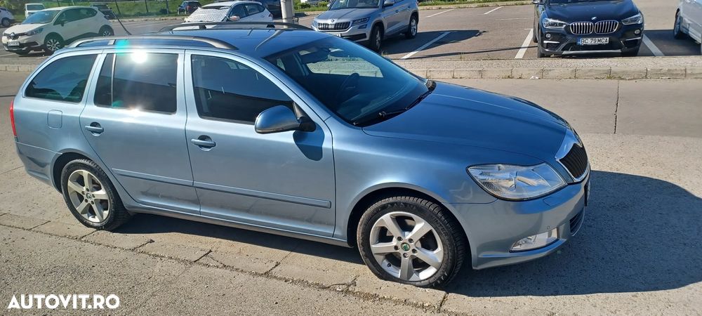 Skoda Octavia 1.8 TSI DSG FAMILY - 4