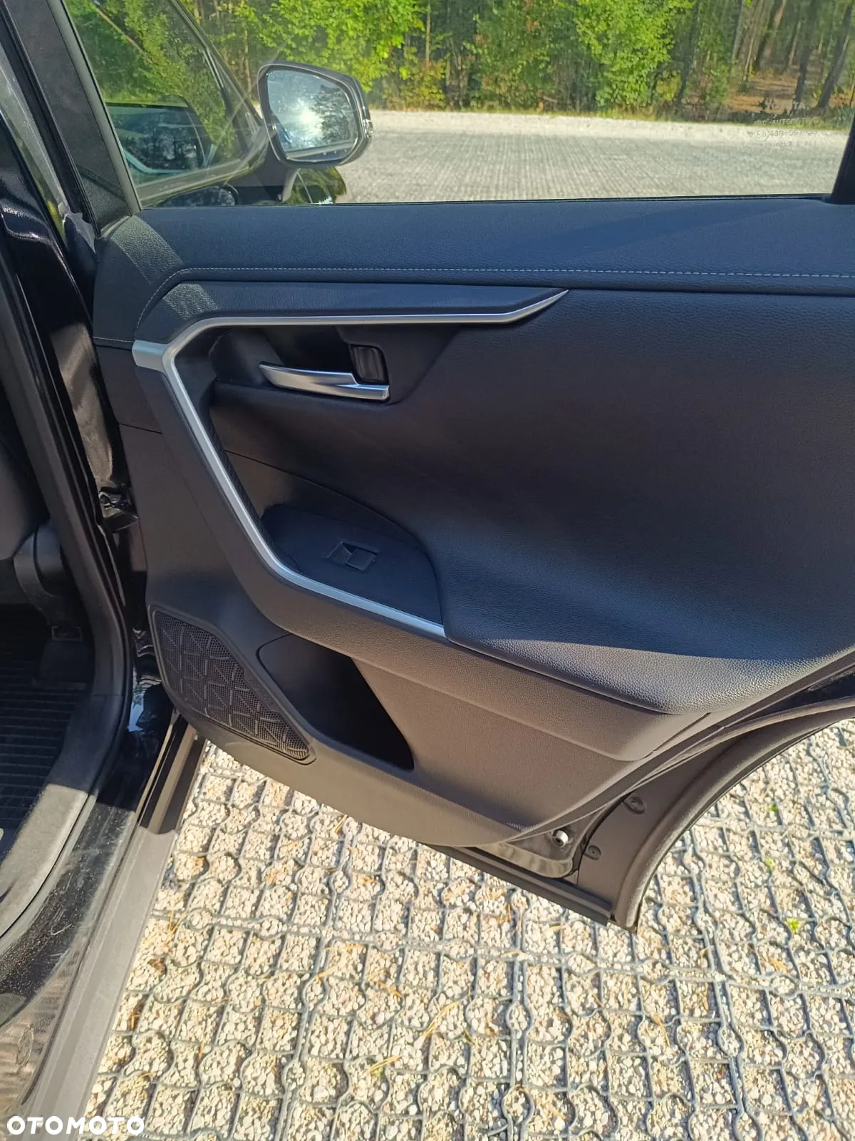 Toyota RAV4 2.5 Hybrid Black Edition by JBL 4x4 - 23