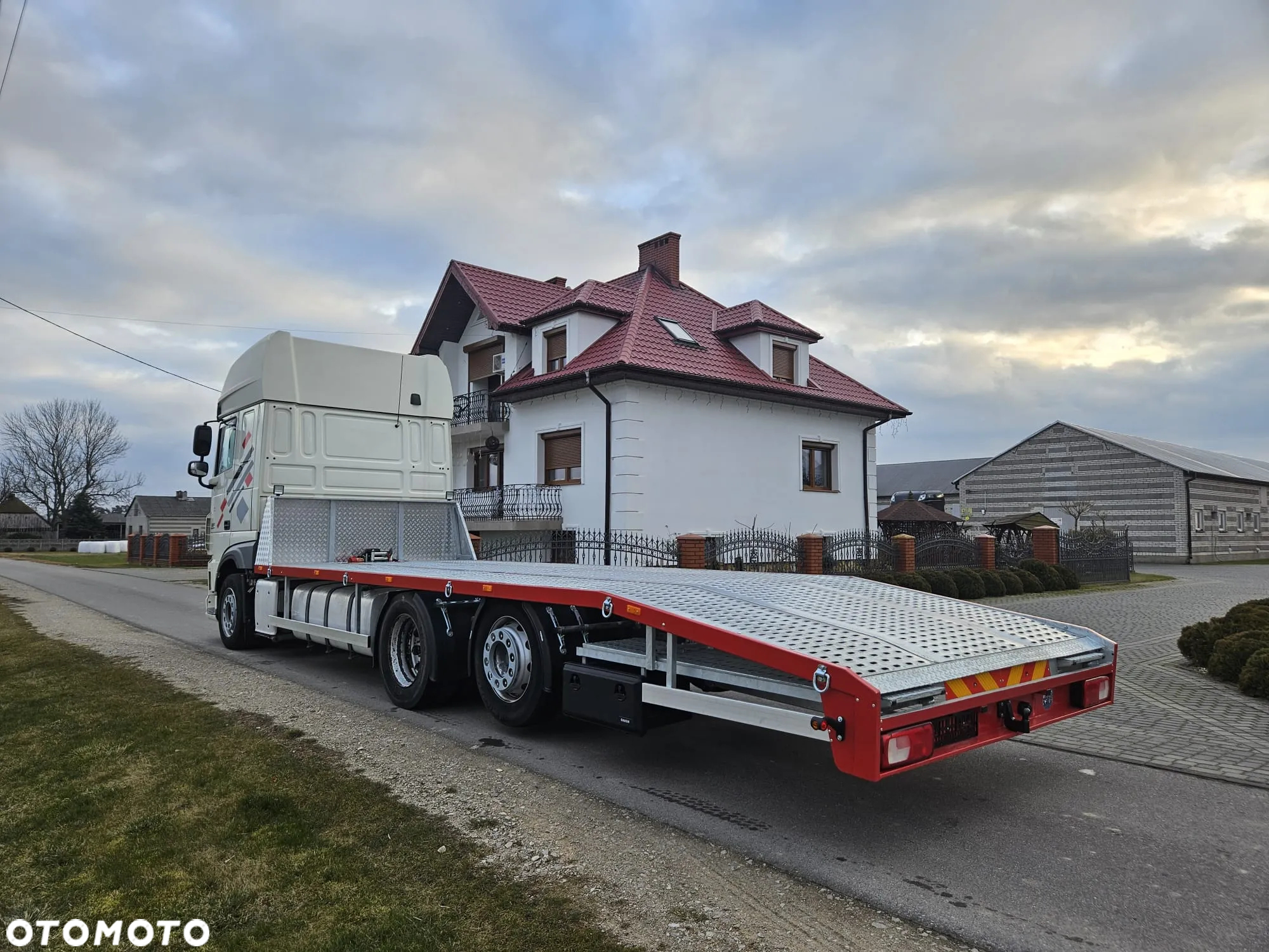 DAF XF / 6x2 / NOWA LAWETA 2025 R / NAJAZDY / WCIĄGARKA / POMOC DROGOWA / EURO 6 - 3