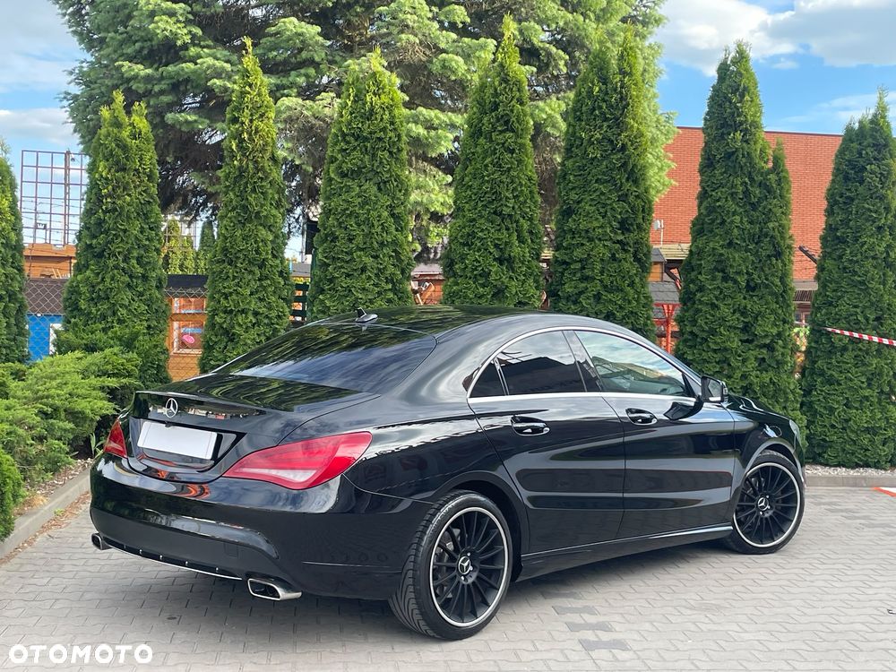 Mercedes-Benz CLA 180 AMG Line - 11