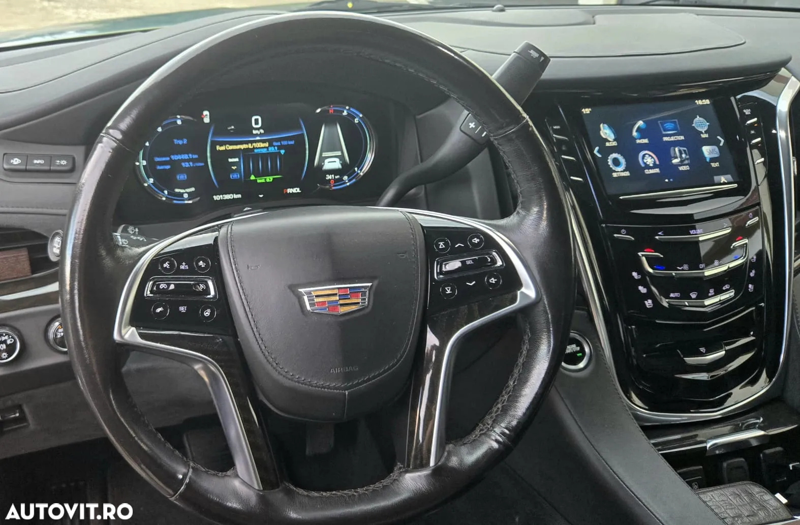 Cadillac Escalade 6.2 V8 AWD AT Platinum - 22
