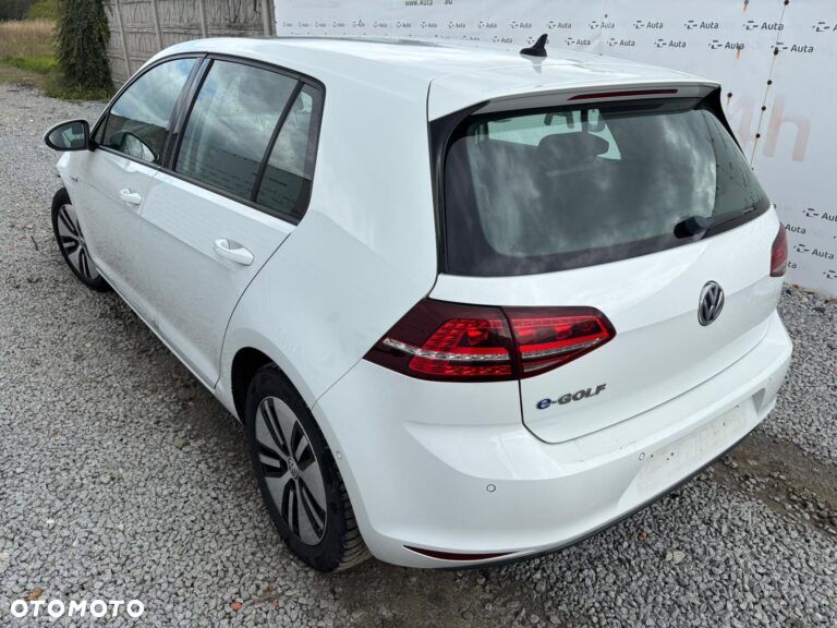 Volkswagen Golf - 4