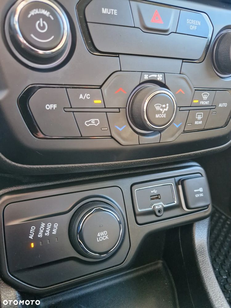 Jeep Renegade - 14