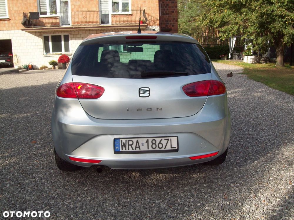 Seat Leon 2010 photo 4