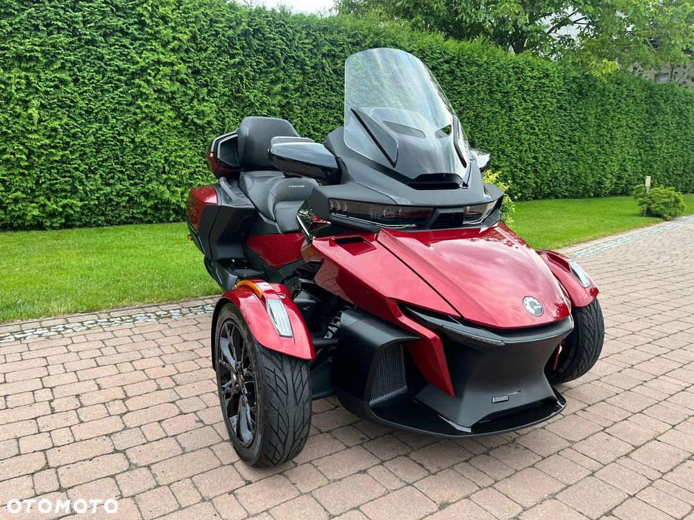 Can-Am Spyder - 2