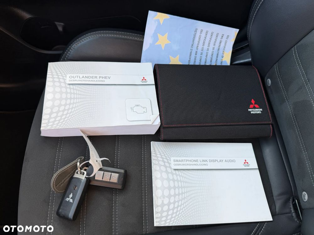 Mitsubishi Outlander Intense + - 37