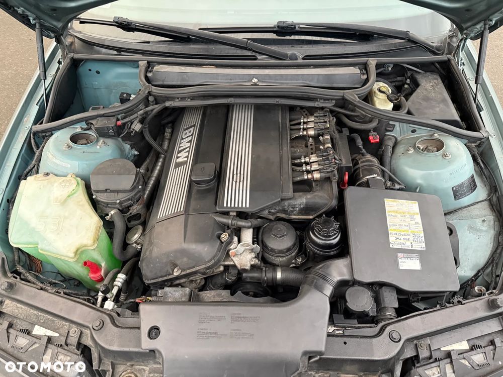BMW Seria 3 320i - 10
