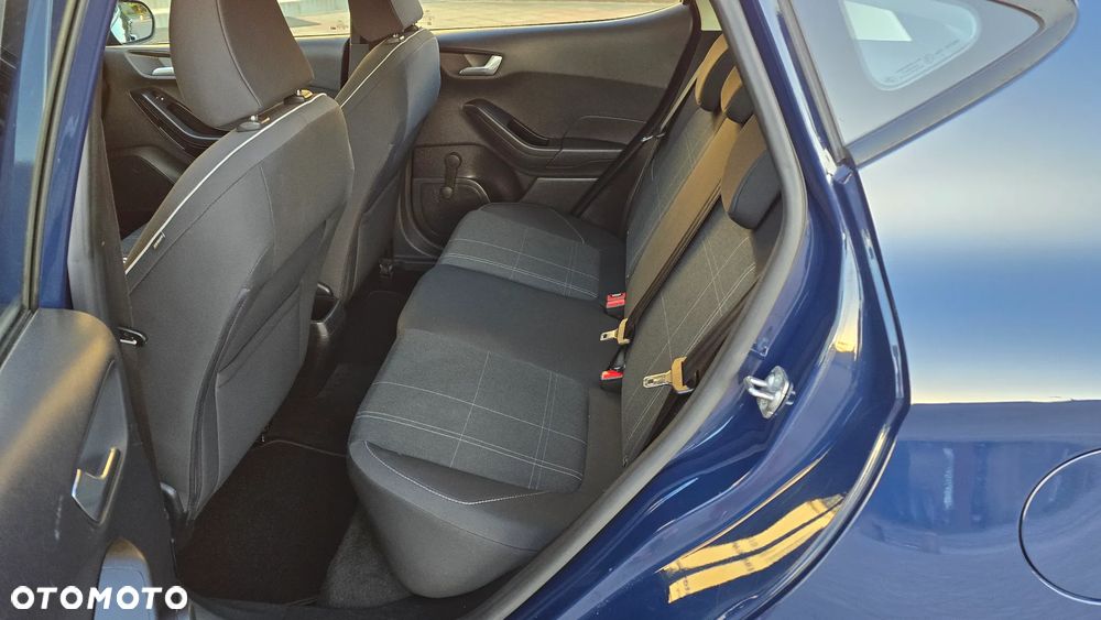Ford Fiesta - 25