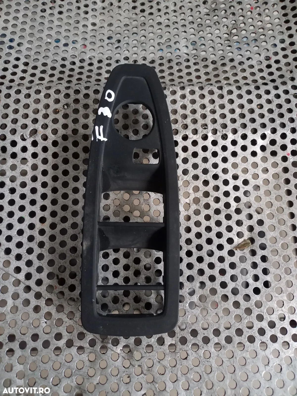 Rama Ornament Butoane Geamuri Sofer Bmw F30 F31 - Dezmembrari Arad - 1