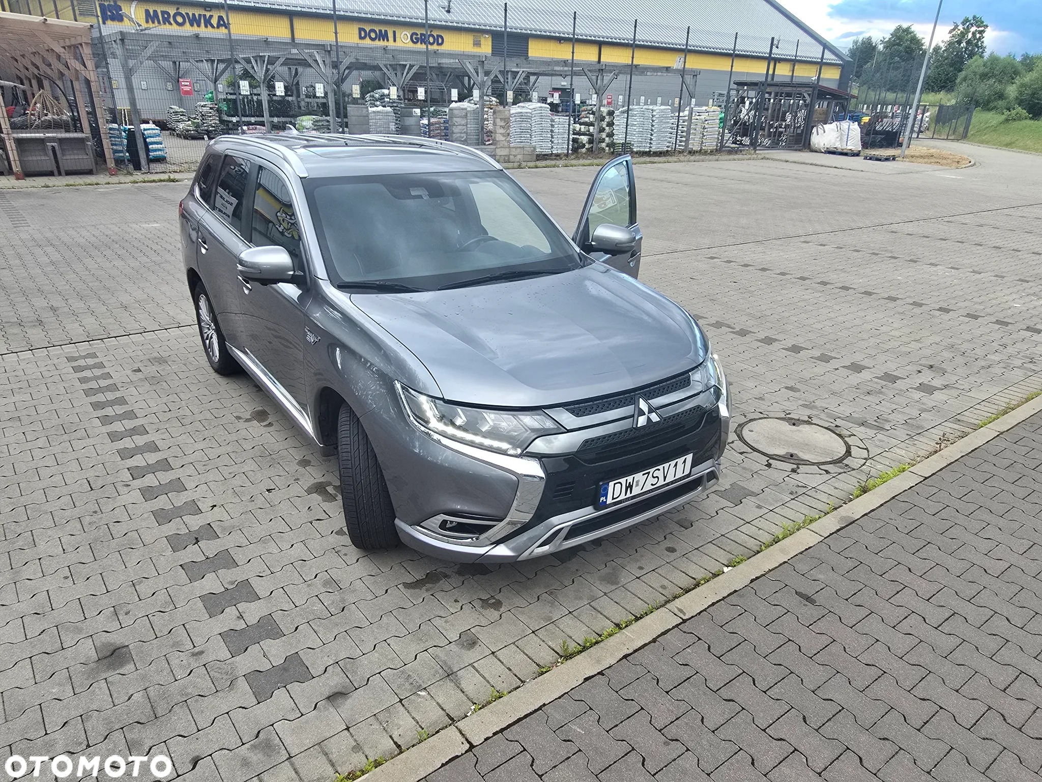 Mitsubishi Outlander 2.0 4WD Plug-In Hybrid Top - 3