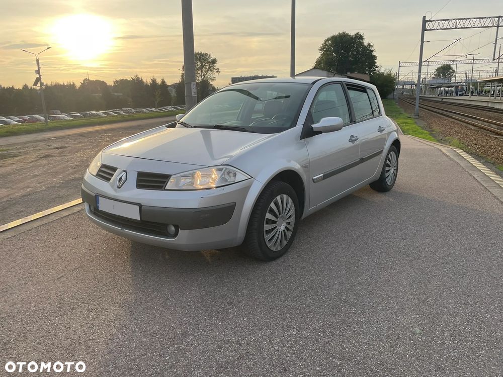 Renault Megane 2.0 16V Dynamique - 3