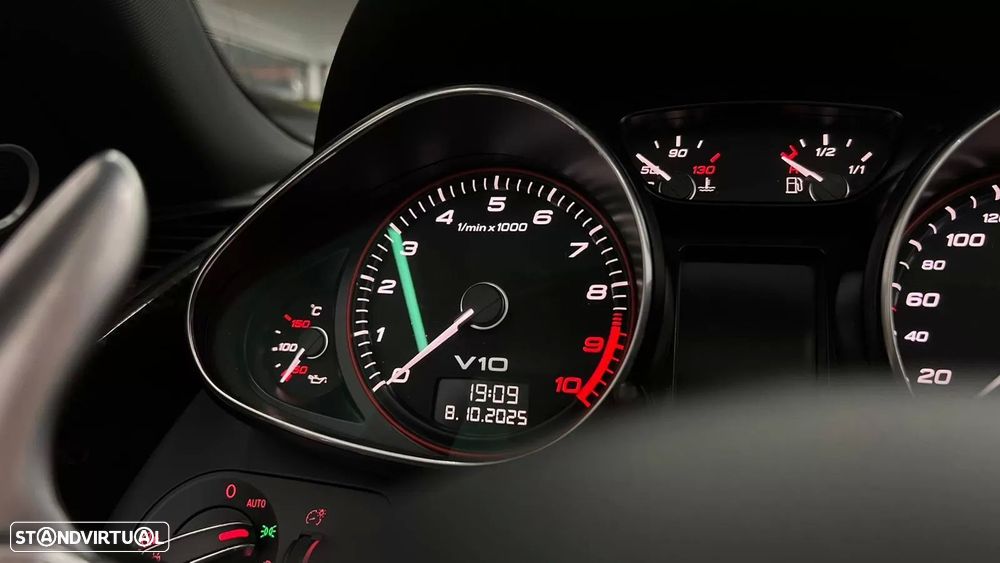 Audi R8 Spyder 5.2 FSi V10 quattro R-tronic - 26