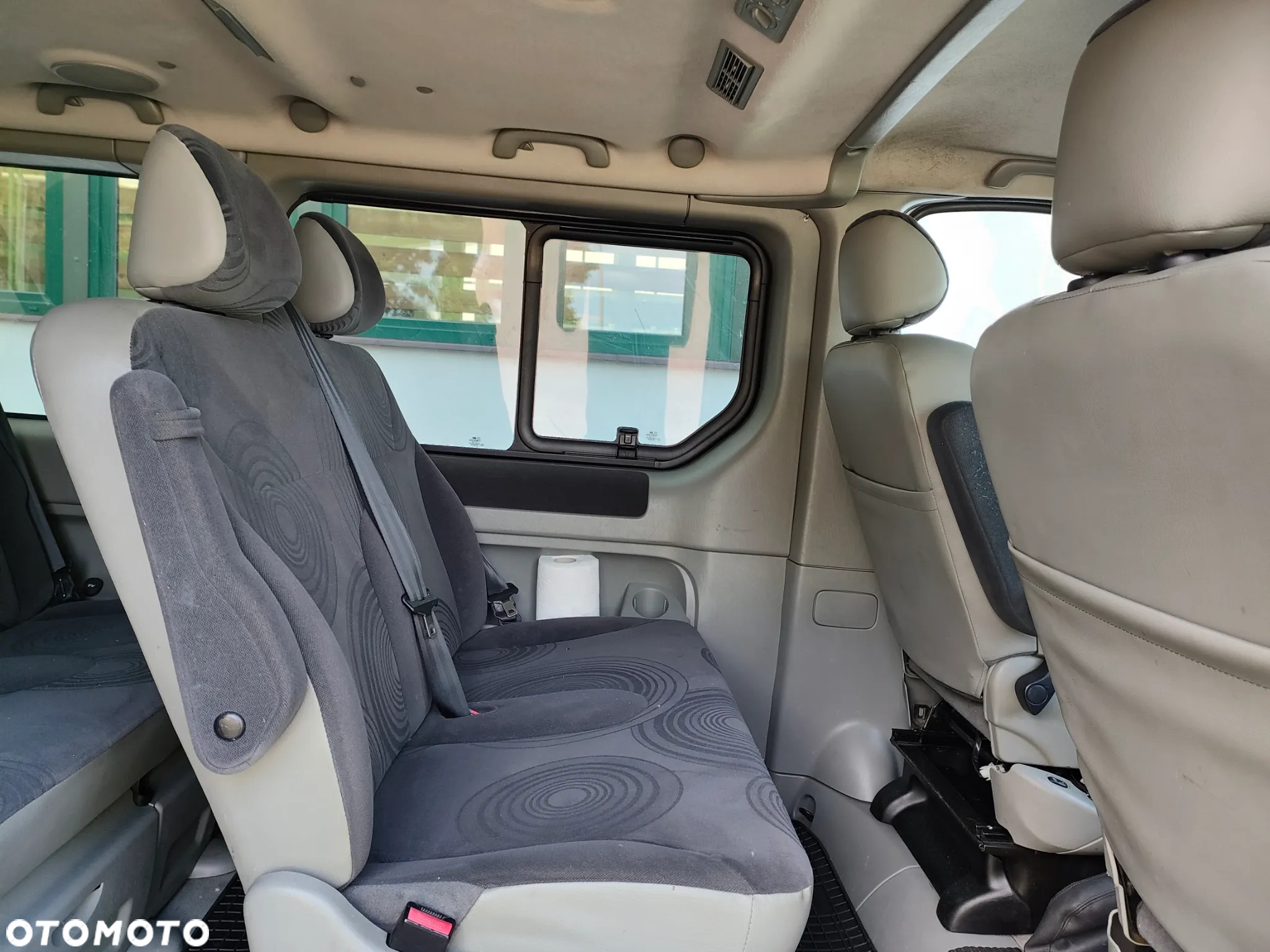 Renault Trafic 2.5 dCi 150 FAP Passenger L1H1 Privilège - 17