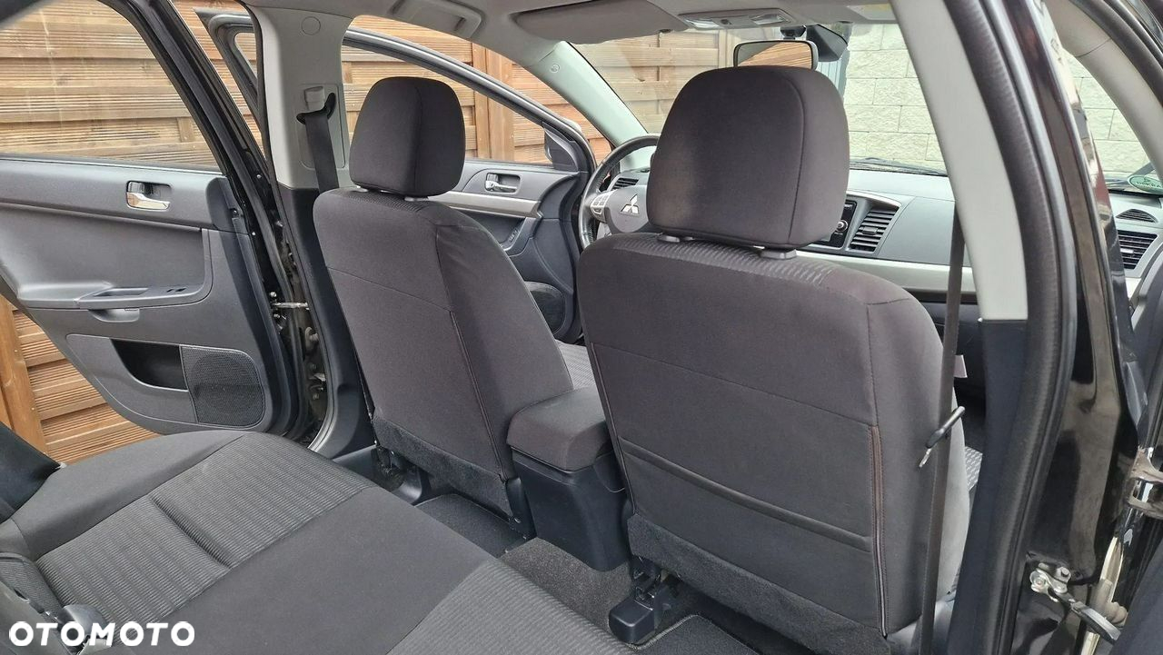 Mitsubishi Lancer - 19