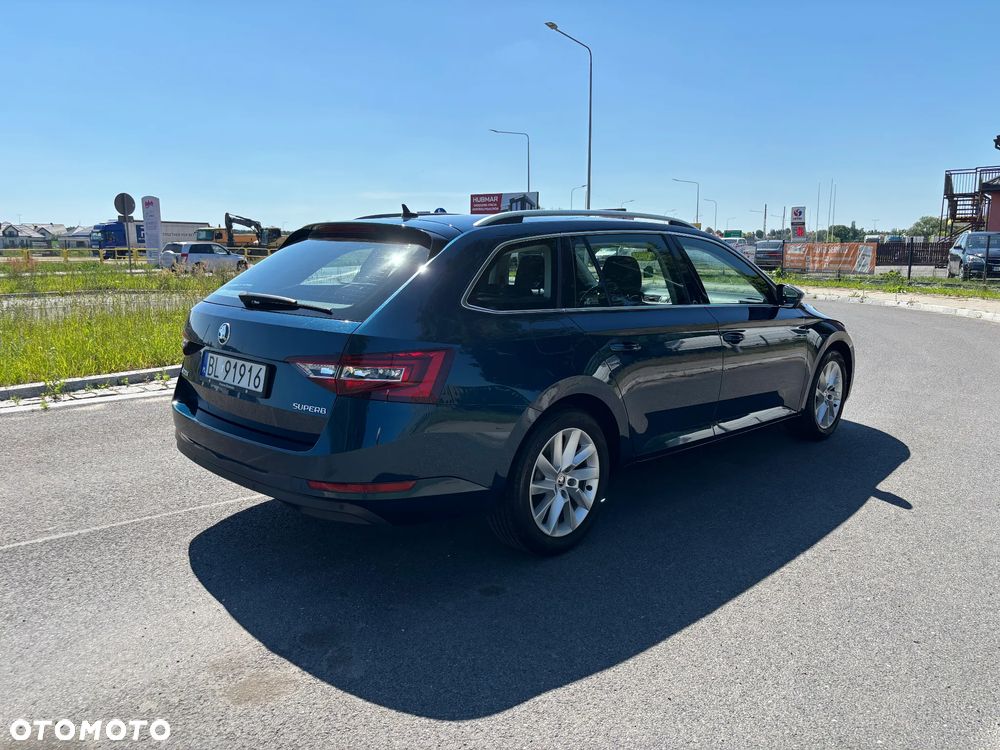 Skoda Superb 2.0 TDI Ambition - 10