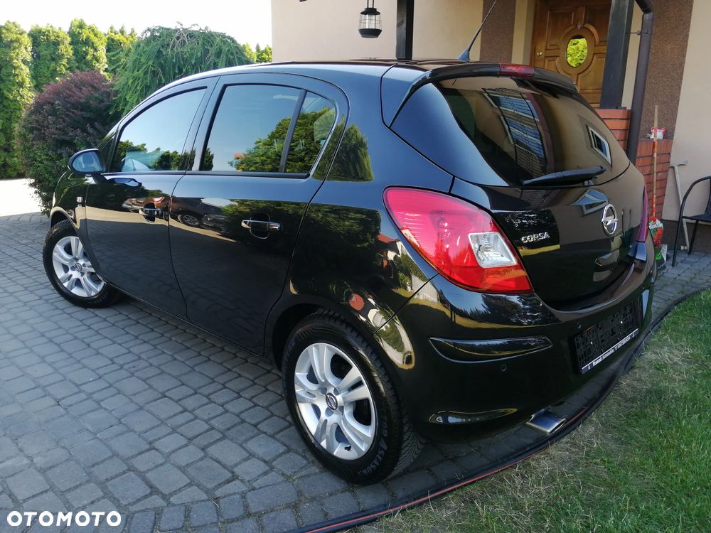 Opel Corsa 1.4 16V EcoFLEX Start-Stop 150 Jahre - 8