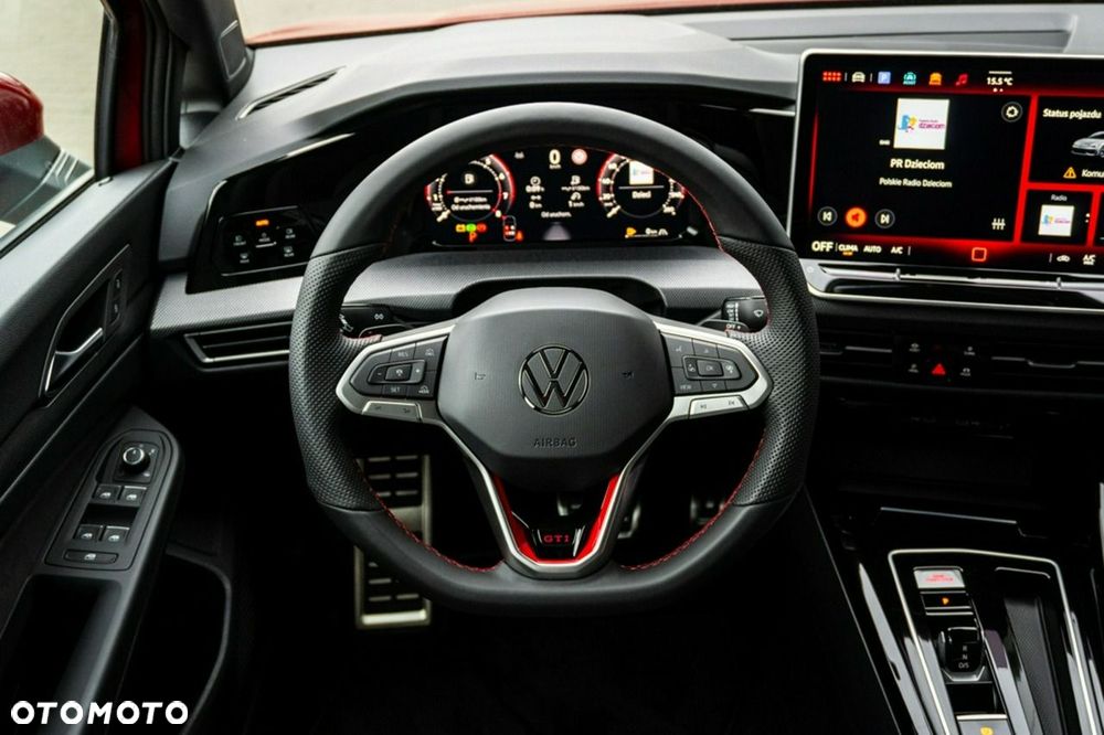 Volkswagen Golf - 22