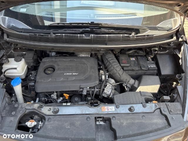 Kia Carens 1.7 CRDi XL 7os - 11
