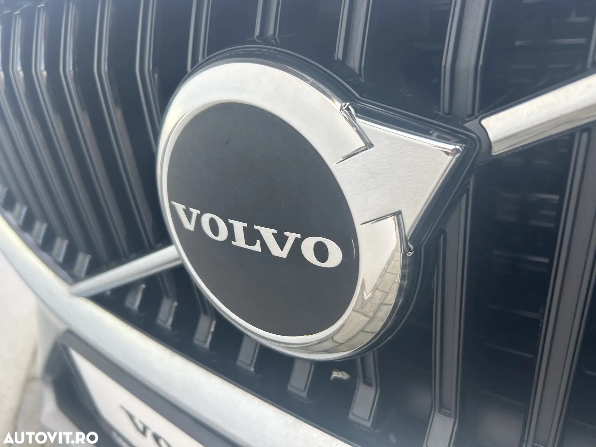 Volvo XC 60 B4 MHEV AT FWD Core - 29