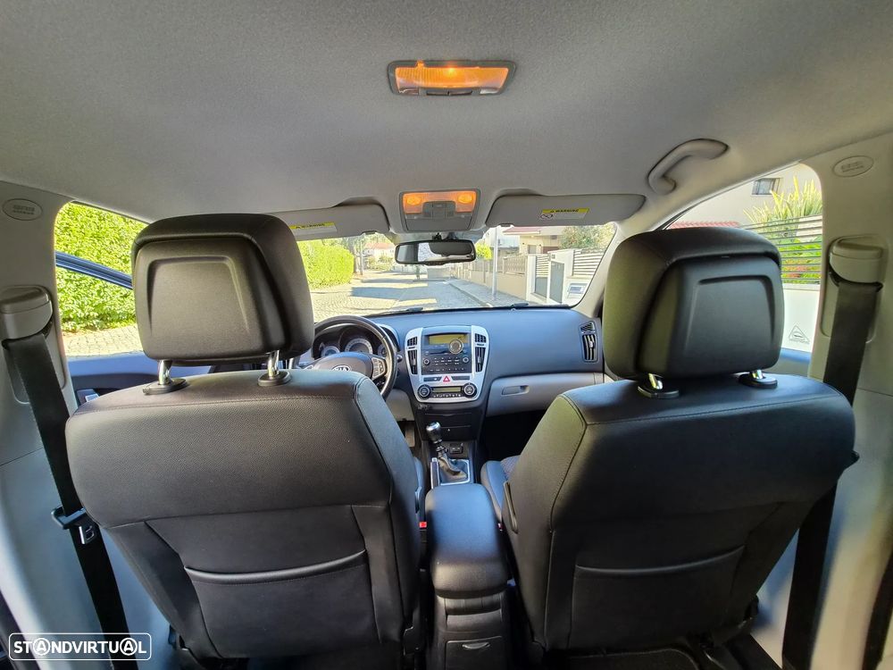 Kia Ceed - 12