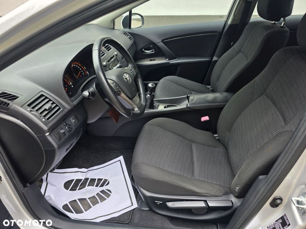 Toyota Avensis 1.8 Sol - 9
