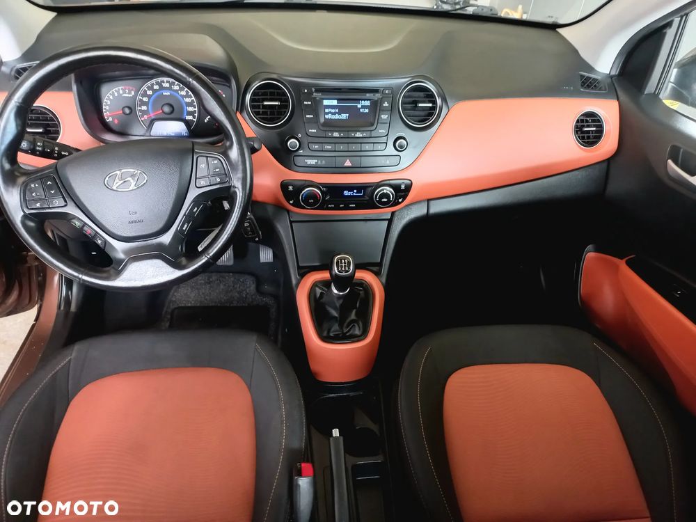 Hyundai i10 1.2 Premium - 18