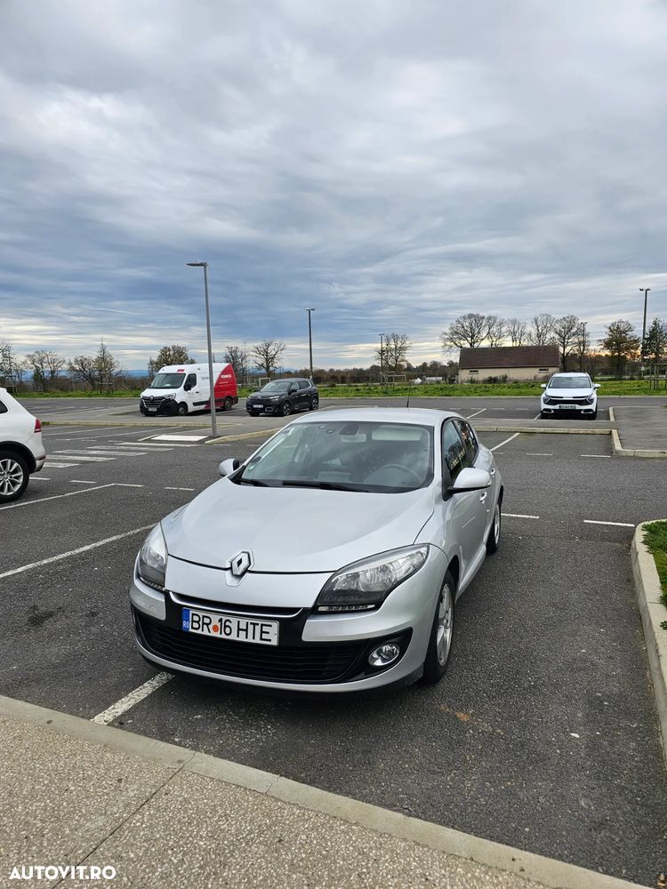 Renault Megane ENERGY dCi 110 Start & Stop Paris Business - 2