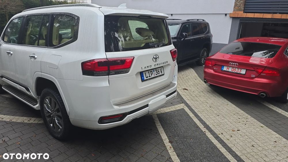 Toyota Land Cruiser - 9