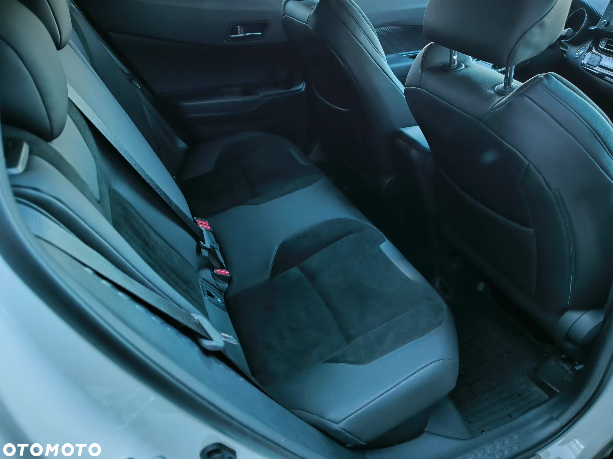 Toyota C-HR 1.8 Hybrid GPF Selection - 10