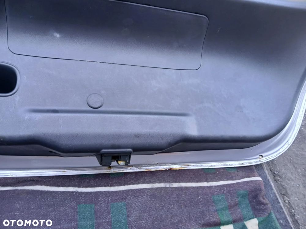 Honda Civic VII Lift 5D klapa bagażnika - 11