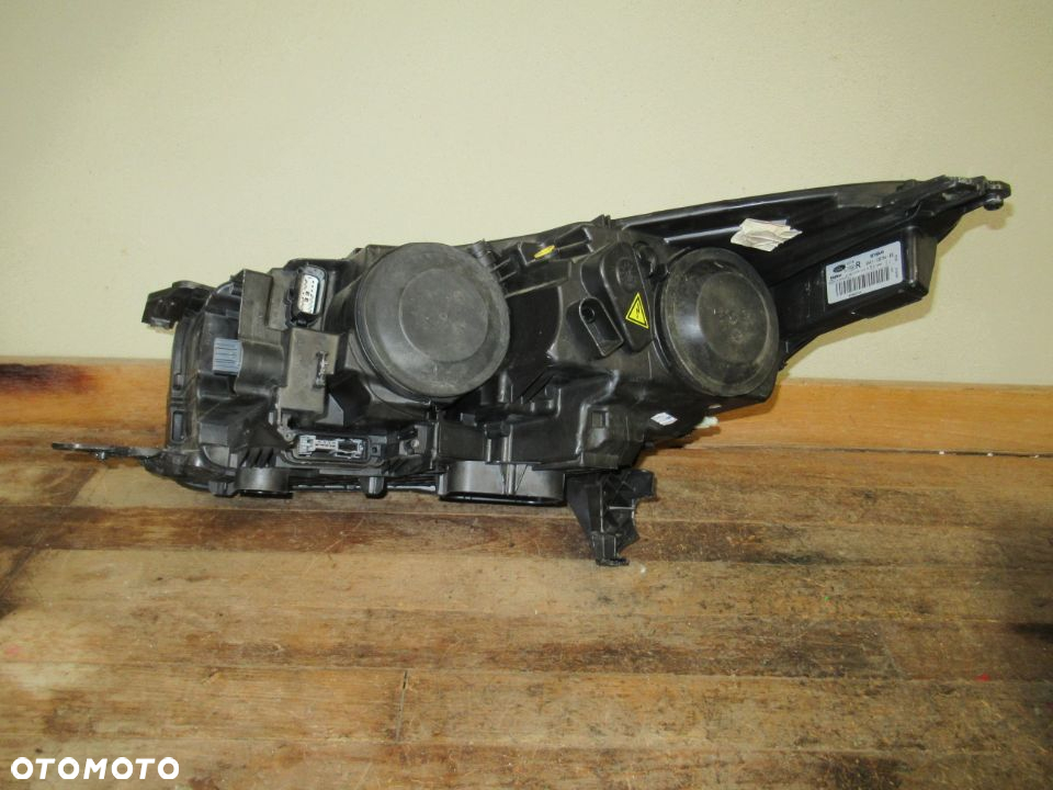LAMPA PRZÓD PRZEDNIA PRAWA FORD KUGA MK2 LIFT XENON 2016-2019 rok - 9