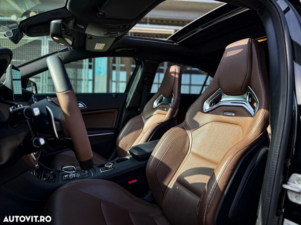 Mercedes-Benz A 45 AMG - 7