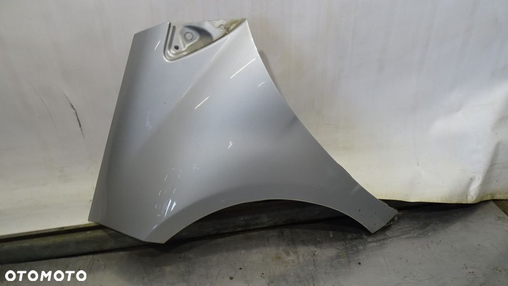 BŁOTNIK LEWY PRZEDNI MERCEDES W169 A150 761 - 1