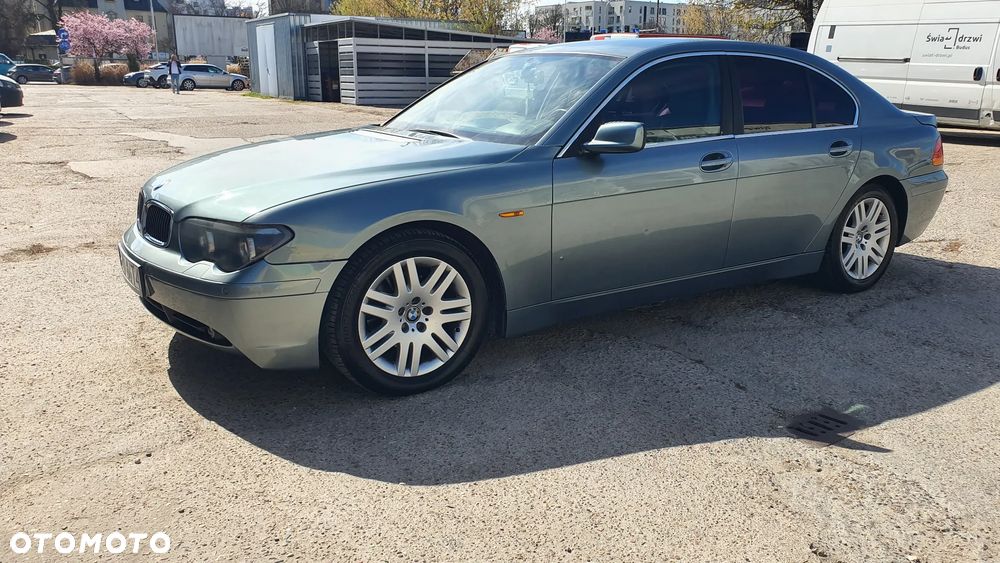 BMW Seria 7 735i - 2