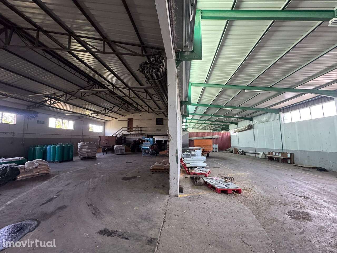 Armazém - 1030m2 cobertos - Grande imagem: 5/6