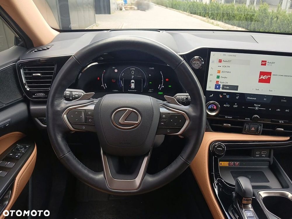 Lexus NX 350h Omotenashi AWD - 27