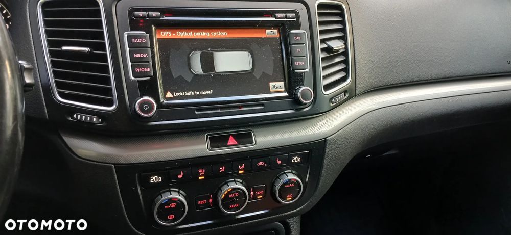 Volkswagen Sharan 2.0 TDI 4Motion BlueMotion Technology Comfortline - 16