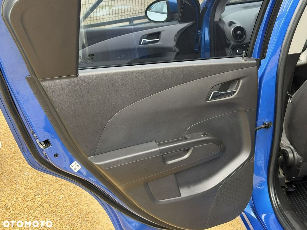 Chevrolet Aveo - 15