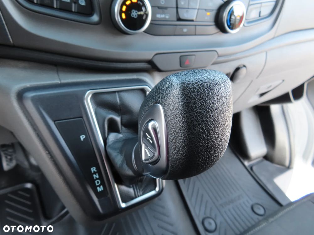 Ford Transit CUSTOM 2.0 TDCi 130 Km L2 Limited Edition W Najbogatszej Wersji Wyposażenia TREND L2H1 LONG Blaszak Furgon 9-Cio Osobowy Stan Jak NOWY POLECAM - 40