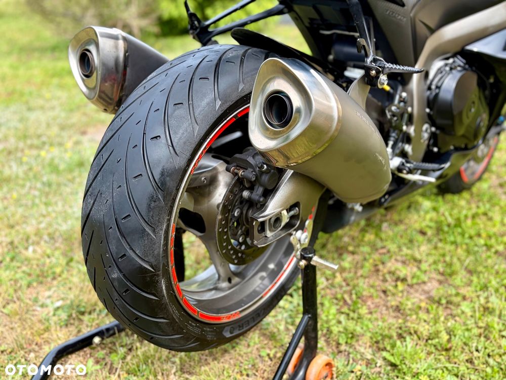 Suzuki GSX-R - 19