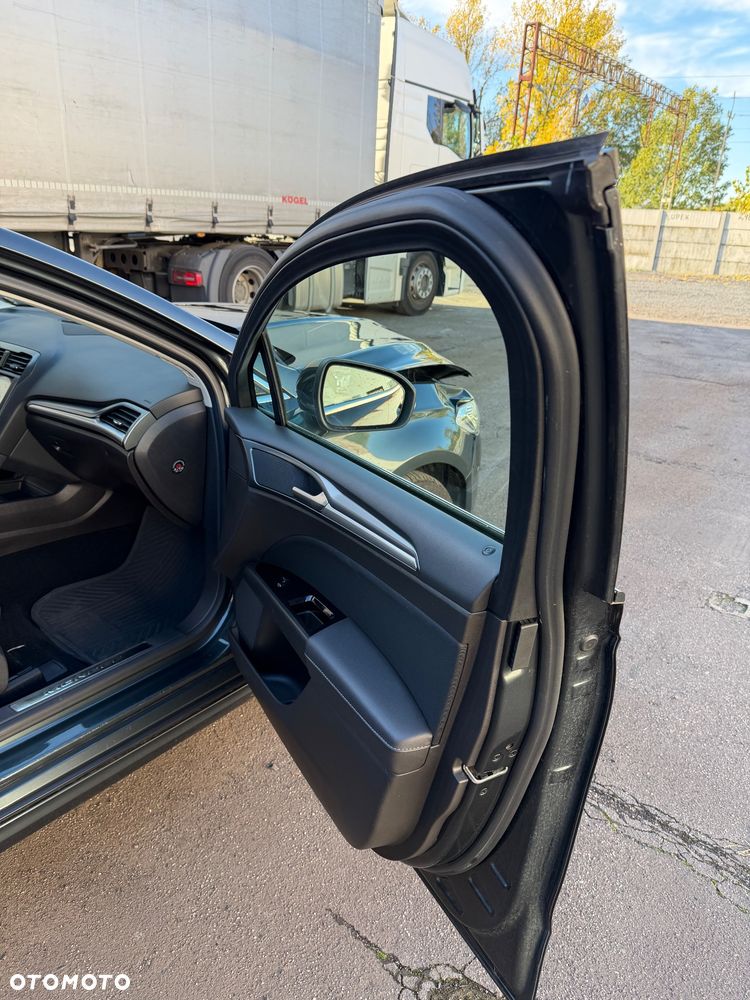 Ford Mondeo - 30