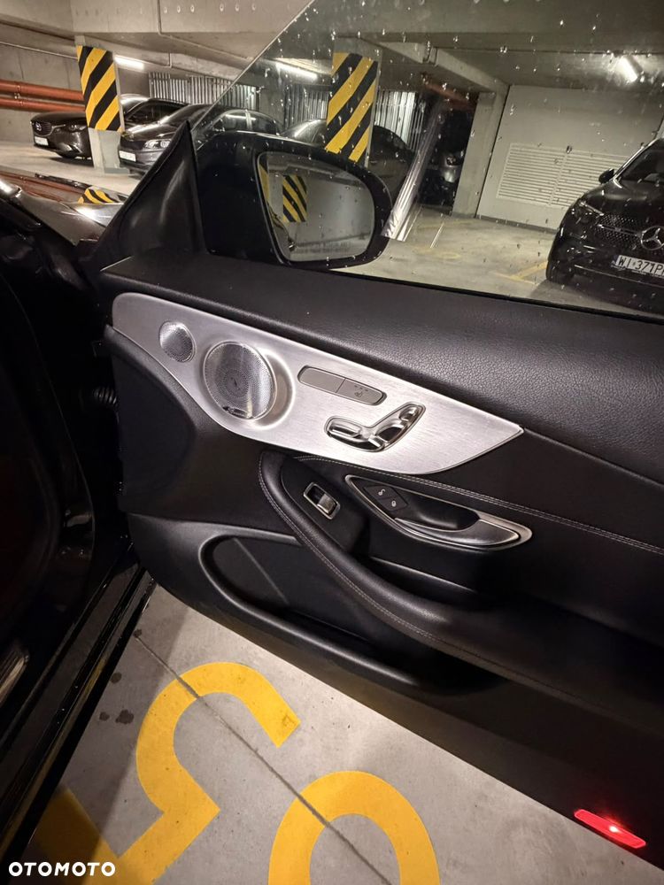 Mercedes-Benz Klasa C 300 9G-TRONIC AMG Line - 35