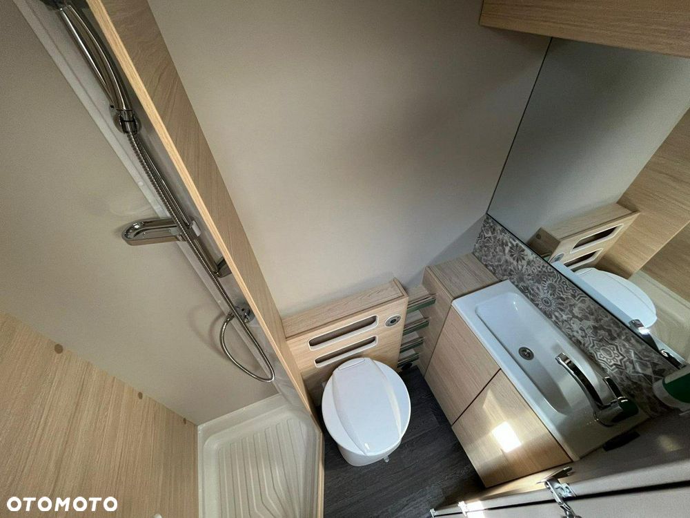 Weinsberg CaraCito 500 QDK - przyczepa z dużą łazienką - 5