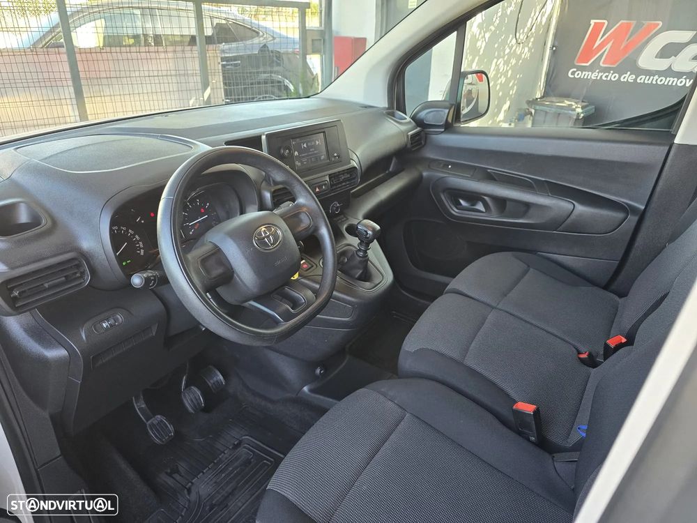 Toyota Proace City 1.5D - 8