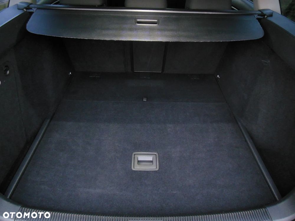 Volkswagen Golf 1.4 TSI Highline - 32