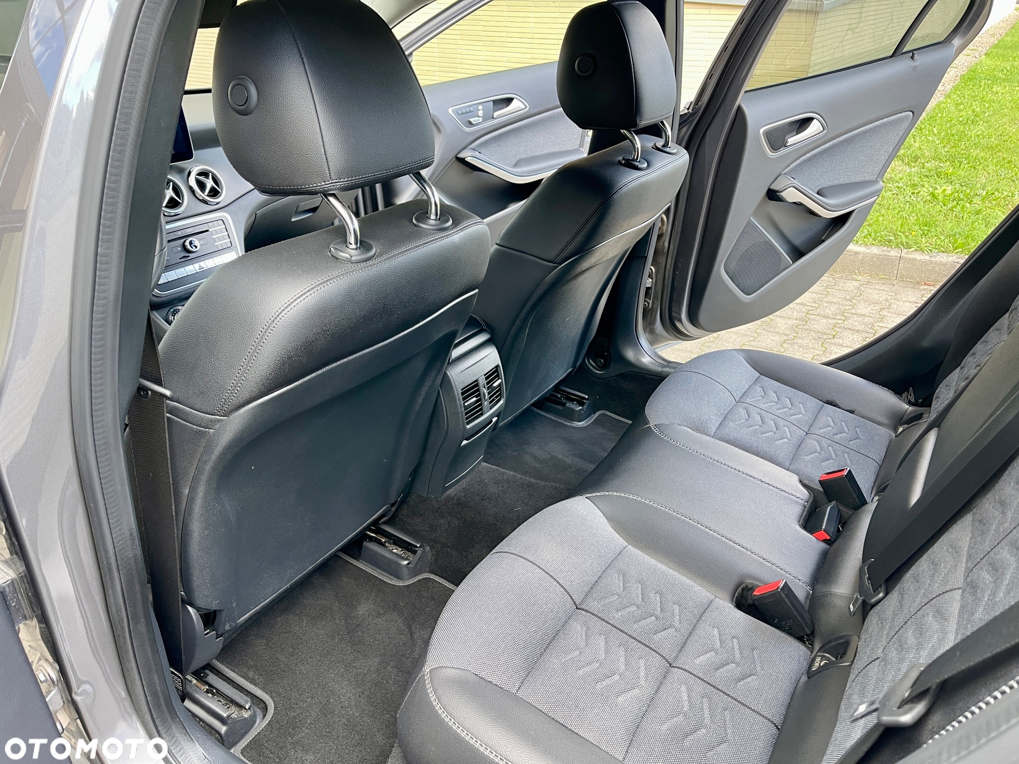 Mercedes-Benz GLA 220 4-Matic - 12