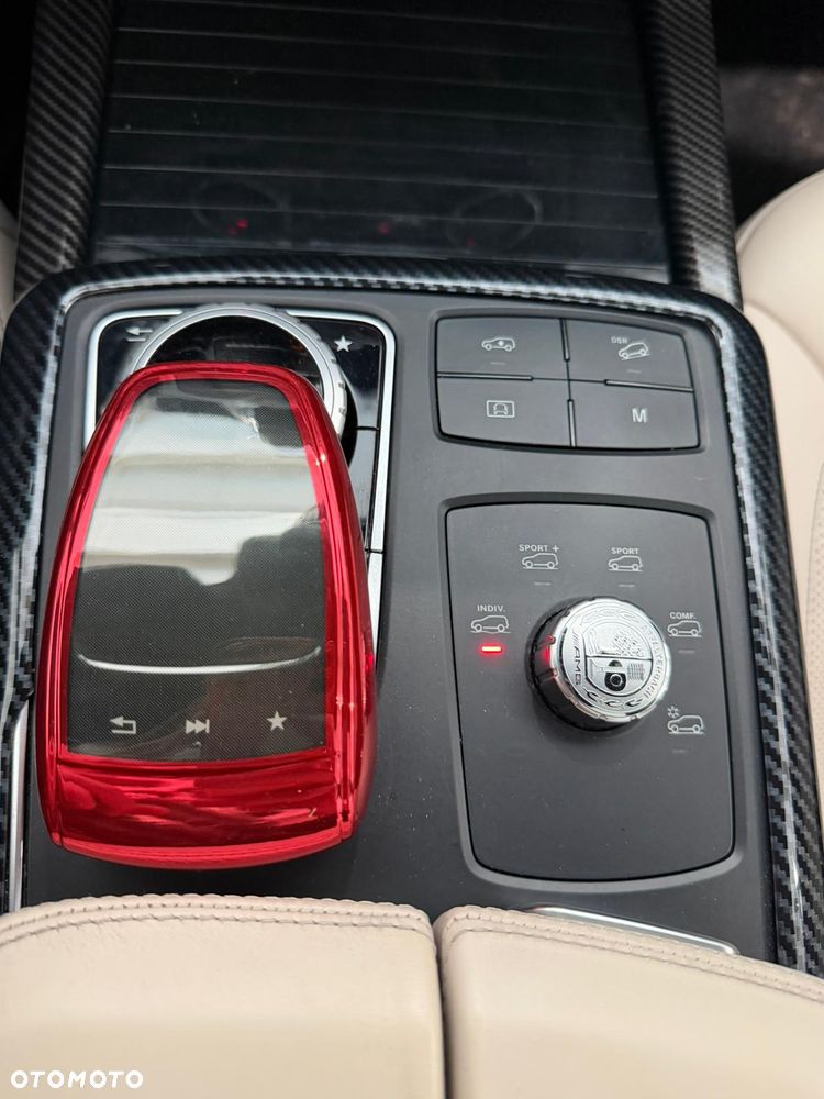 Mercedes-Benz GLE - 30