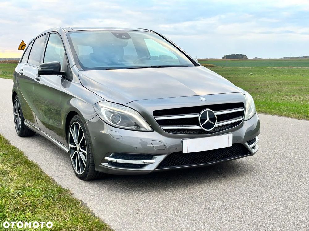 Mercedes-Benz Klasa B 220 d 4Matic 7G-DCT AMG Line - 6