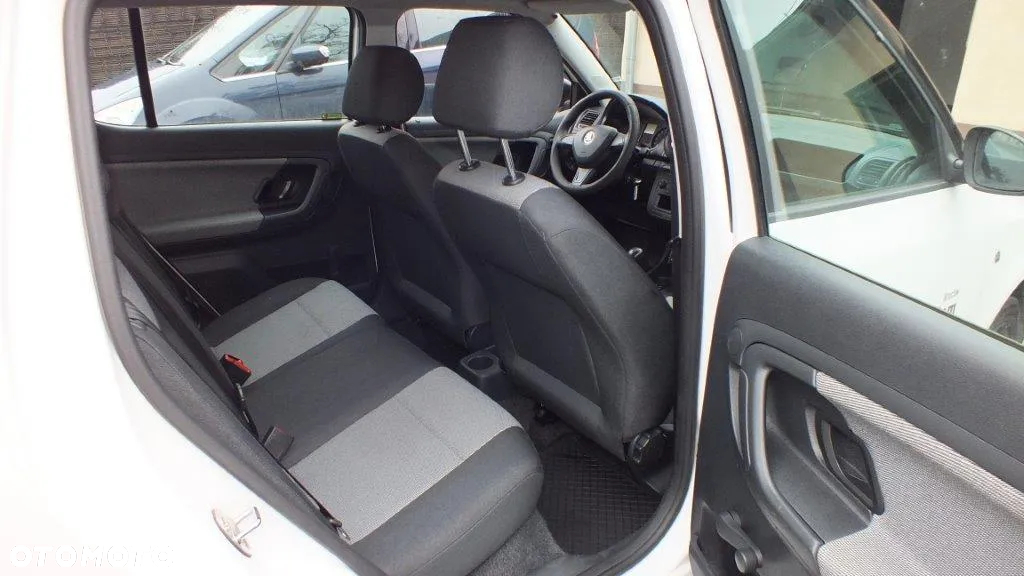 Skoda Fabia 1.4 16V Active Plus - 9