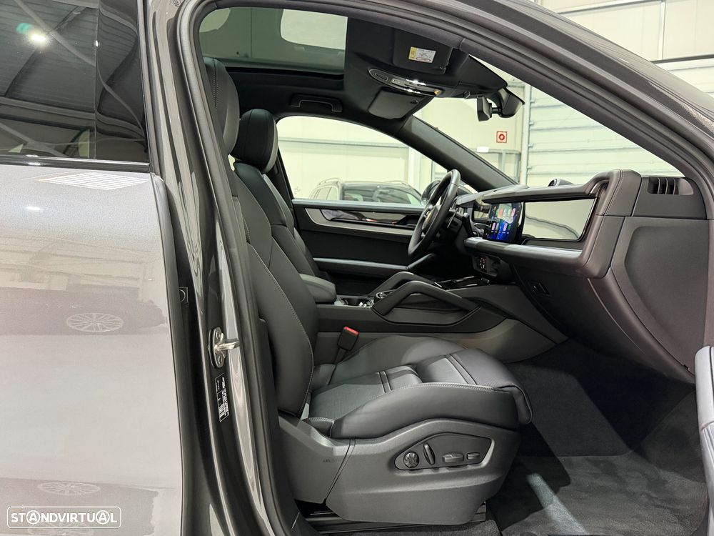 Porsche Cayenne Coupé E-Hybrid - 40